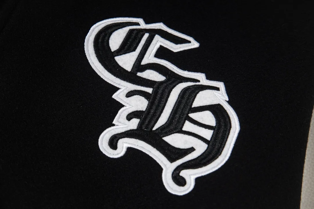 P380 model number Y613 Chrome Hearts Fw25 Chrome Hearts Horseshoe Fighting Rooster Cross Baseball Jacket, same style for men and women, hot new product, original customized woolen fabric with a little thickness, early spring weather is still very good on the upper body, imported spliced pu leather sleeves, original molding and fine leather material, super heavy engineering design on the chest and back, exclusive custom cross metal decoration, customized loose fit, very handsome for both men and women, all details respect the original Mold customization of distressed cross snaps with incomparable distressed texture SIZE:M-XXL
